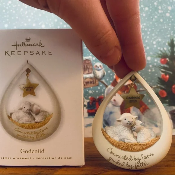 SOLD 🎄3/15🎄Hallmark Keepsake Ornament “Godchild” 2010 - Picture 1 of 3